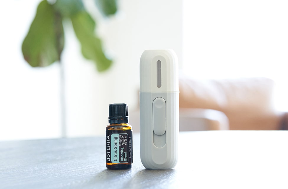 dōTERRA Mōve™ Diffuser & Citrus Spring - Oli ōils